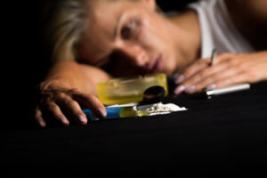 beginnings-treatment-centers-cocaine-overdose-article-image-of-girl-overdosing-on-cocaine