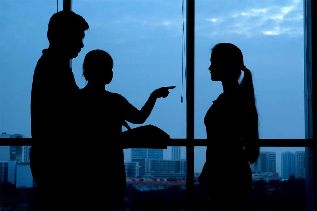 beginningstreatment-7-steps-to-take-after-finding-your-kids-drug-stash-article-photo-silhouettes-of-parents-arguing-with-their-teenage-daughter-202716655